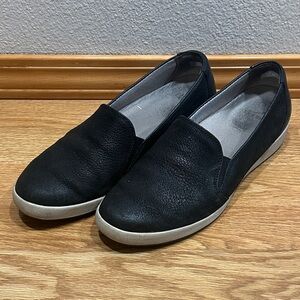 Women’s Dansko Odina Black Slip-On Shoes